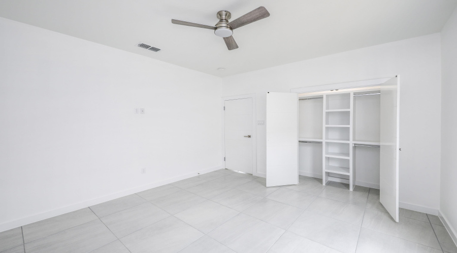 5021 Servando Dr, Laredo, Texas 78046, 3 Bedrooms Bedrooms, 5 Rooms Rooms,2 BathroomsBathrooms,Residential,For Sale,5021 Servando Dr,20253809