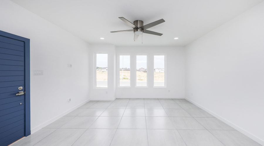 5021 Servando Dr, Laredo, Texas 78046, 3 Bedrooms Bedrooms, 5 Rooms Rooms,2 BathroomsBathrooms,Residential,For Sale,5021 Servando Dr,20253809