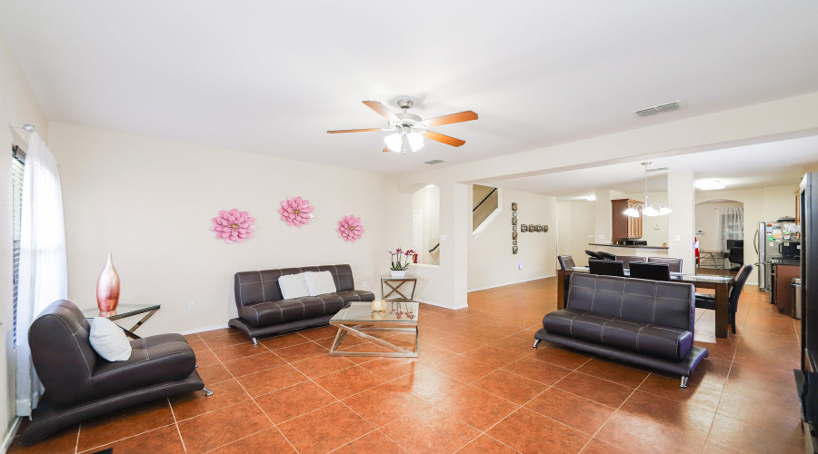 3204 Quintero St, Laredo, Texas 78045, 4 Bedrooms Bedrooms, 9 Rooms Rooms,2 BathroomsBathrooms,Residential,For Sale,3204 Quintero St,20253813