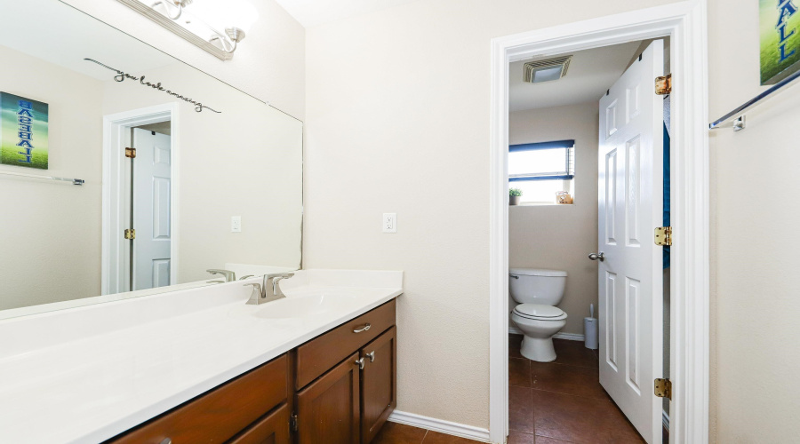 3204 Quintero St, Laredo, Texas 78045, 4 Bedrooms Bedrooms, 9 Rooms Rooms,2 BathroomsBathrooms,Residential,For Sale,3204 Quintero St,20253813