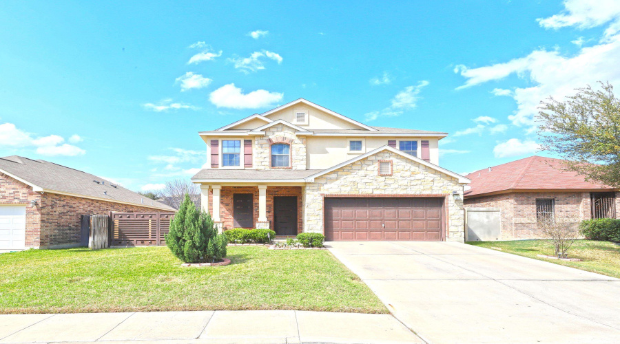 3204 Quintero St, Laredo, Texas 78045, 4 Bedrooms Bedrooms, 9 Rooms Rooms,2 BathroomsBathrooms,Residential,For Sale,3204 Quintero St,20253813