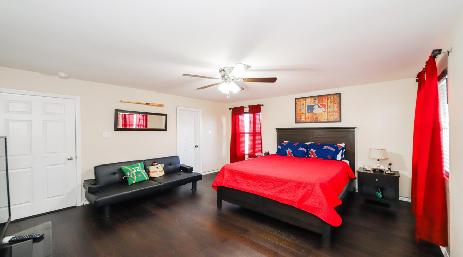 3204 Quintero St, Laredo, Texas 78045, 4 Bedrooms Bedrooms, 9 Rooms Rooms,2 BathroomsBathrooms,Residential,For Sale,3204 Quintero St,20253813