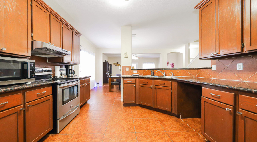 3204 Quintero St, Laredo, Texas 78045, 4 Bedrooms Bedrooms, 9 Rooms Rooms,2 BathroomsBathrooms,Residential,For Sale,3204 Quintero St,20253813