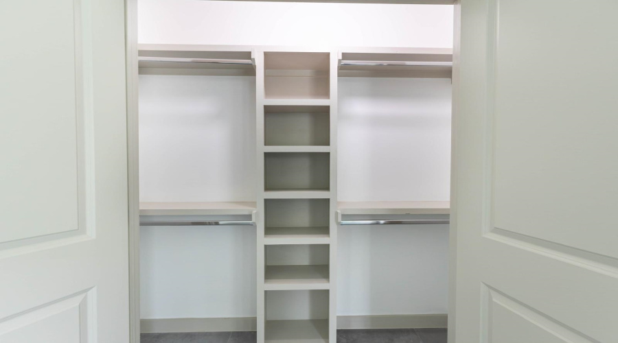 5506 Raven Dr., LAREDO, Texas 78046-0000, 4 Bedrooms Bedrooms, 5 Rooms Rooms,2 BathroomsBathrooms,Residential,For Sale,5506 Raven Dr.,20253814