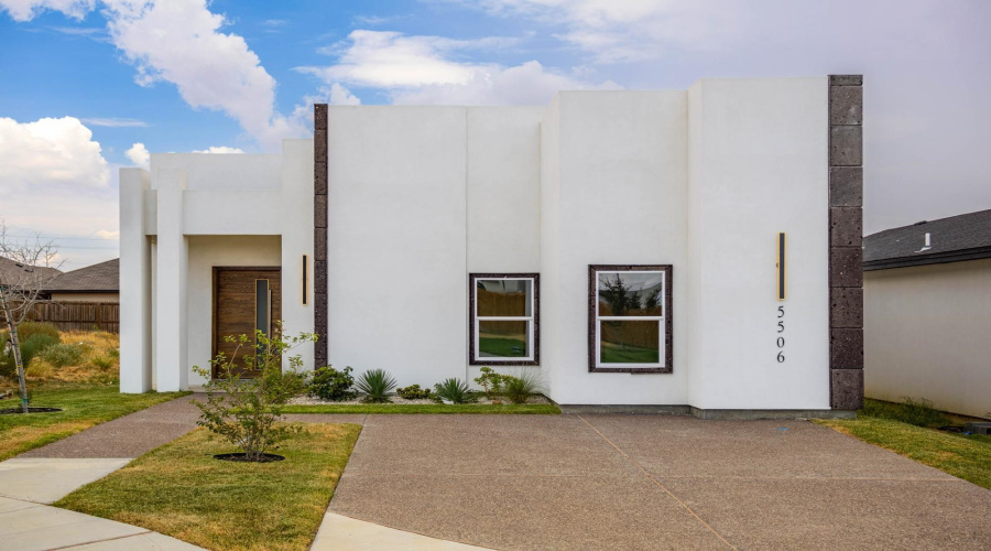 5506 Raven Dr., LAREDO, Texas 78046-0000, 4 Bedrooms Bedrooms, 5 Rooms Rooms,2 BathroomsBathrooms,Residential,For Sale,5506 Raven Dr.,20253814