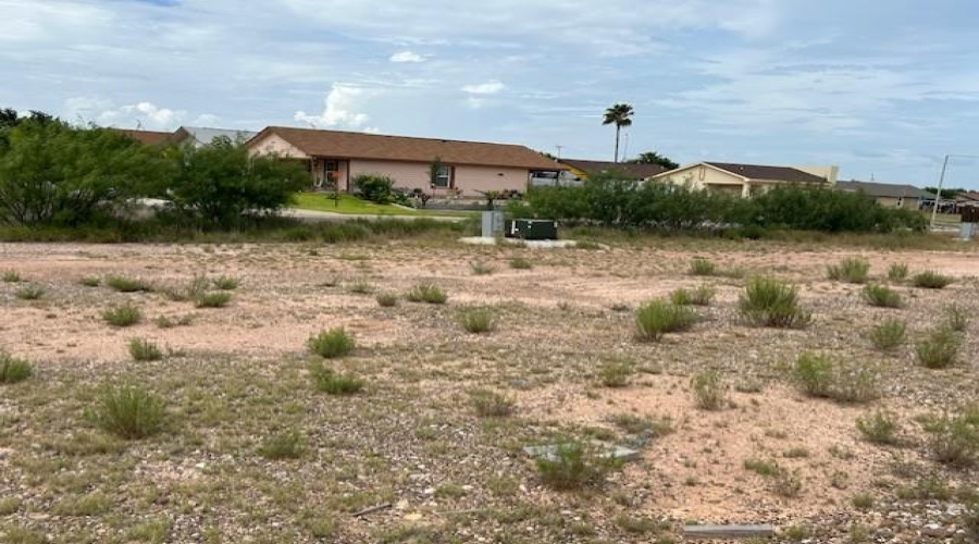 8207 Mejia Rd, Laredo, Texas 78043, ,Land,For Sale,8207 Mejia Rd,20253825