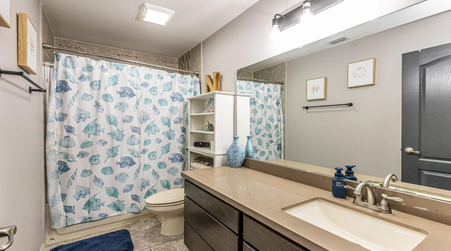 10022 Apparitions Dr., Laredo, Texas 78045, 4 Bedrooms Bedrooms, 7 Rooms Rooms,3 BathroomsBathrooms,Residential,For Sale,10022 Apparitions Dr.,20252915