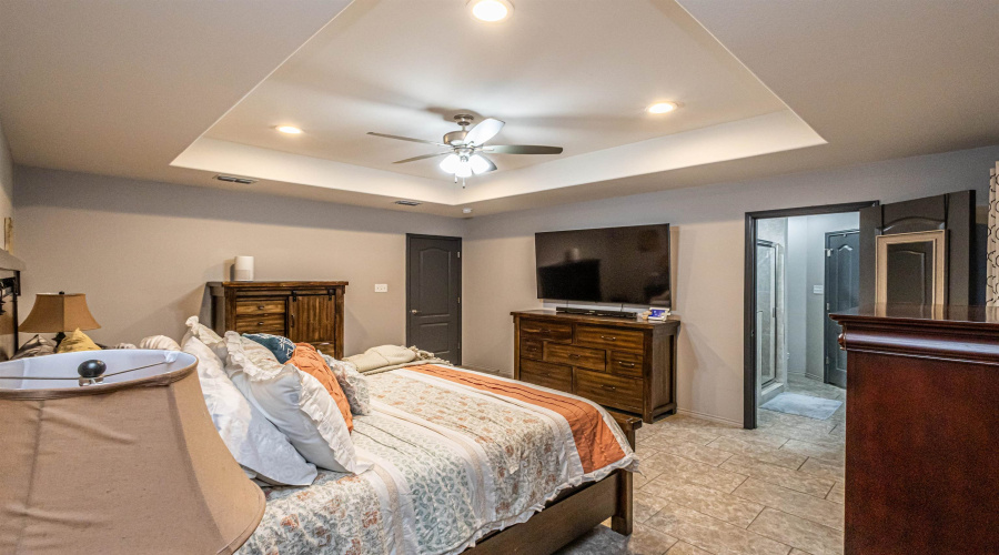 10022 Apparitions Dr., Laredo, Texas 78045, 4 Bedrooms Bedrooms, 7 Rooms Rooms,3 BathroomsBathrooms,Residential,For Sale,10022 Apparitions Dr.,20252915