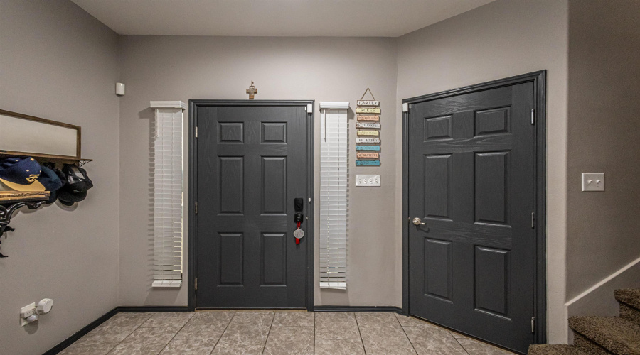 10022 Apparitions Dr., Laredo, Texas 78045, 4 Bedrooms Bedrooms, 7 Rooms Rooms,3 BathroomsBathrooms,Residential,For Sale,10022 Apparitions Dr.,20252915