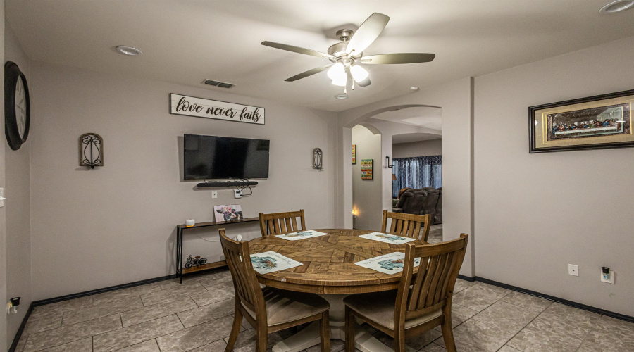 10022 Apparitions Dr., Laredo, Texas 78045, 4 Bedrooms Bedrooms, 7 Rooms Rooms,3 BathroomsBathrooms,Residential,For Sale,10022 Apparitions Dr.,20252915