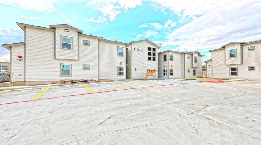 7126 Rosson Ln, Laredo, Texas 78041, 1 Bedroom Bedrooms, 4 Rooms Rooms,1 BathroomBathrooms,Residential,For Rent,7126 Rosson Ln,20253837