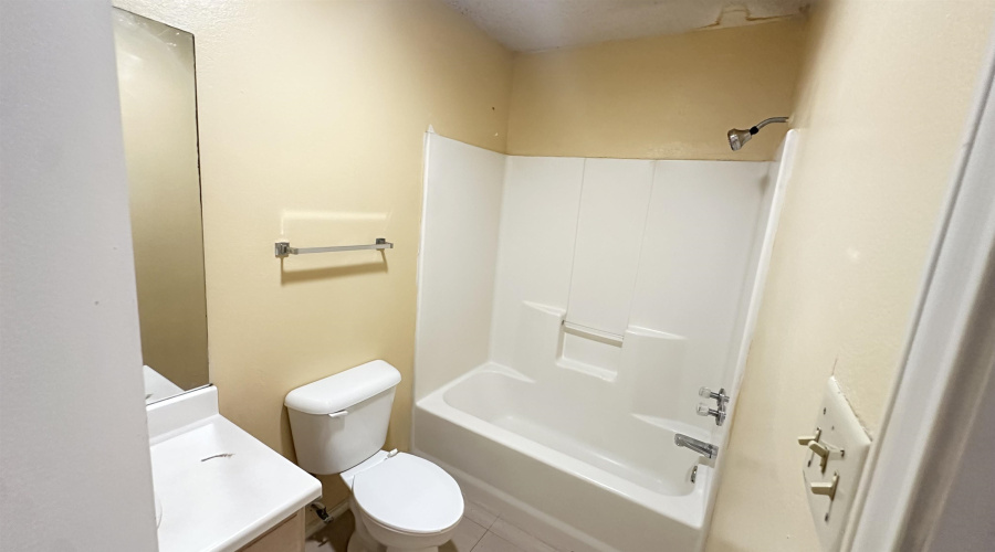 1028 Merrimack Lp, Laredo, Texas 78046, 3 Bedrooms Bedrooms, 5 Rooms Rooms,2 BathroomsBathrooms,Residential,For Rent,1028 Merrimack Lp,20253861