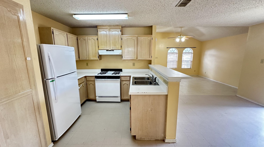 1028 Merrimack Lp, Laredo, Texas 78046, 3 Bedrooms Bedrooms, 5 Rooms Rooms,2 BathroomsBathrooms,Residential,For Rent,1028 Merrimack Lp,20253861