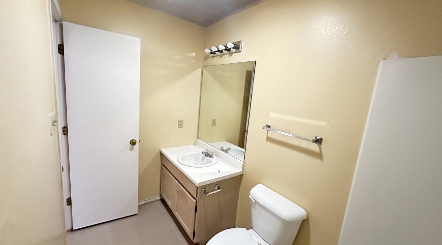 1028 Merrimack Lp, Laredo, Texas 78046, 3 Bedrooms Bedrooms, 5 Rooms Rooms,2 BathroomsBathrooms,Residential,For Rent,1028 Merrimack Lp,20253861