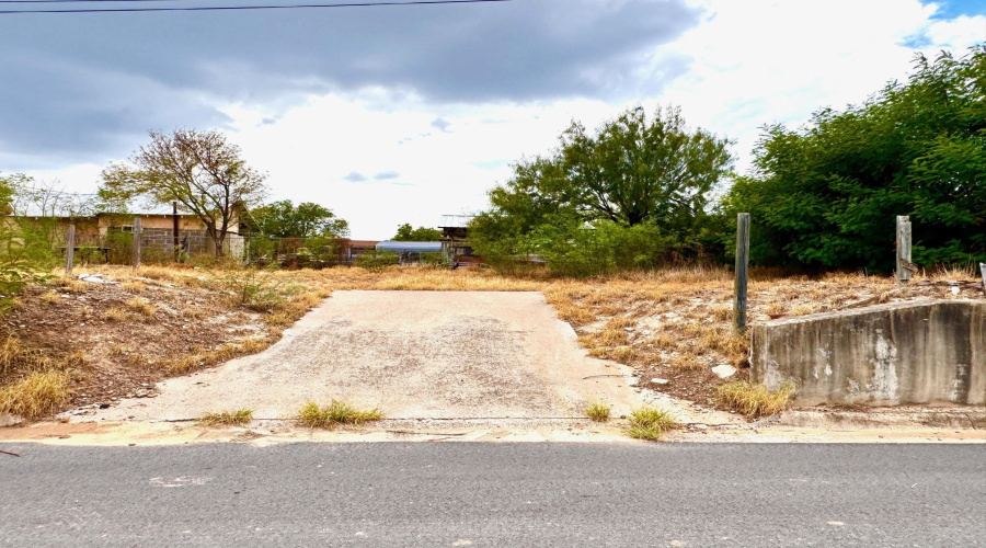 4 Water St, LAREDO, Texas 78040, ,Land,For Sale,4 Water St,20253942