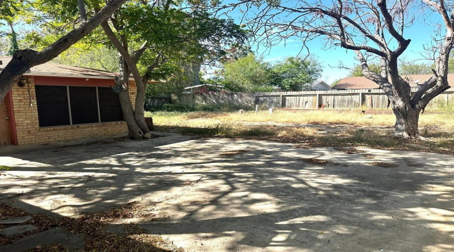 608 Sesame Ln, Laredo, Texas 78045, 4 Bedrooms Bedrooms, 7 Rooms Rooms,2 BathroomsBathrooms,Residential,For Rent,608 Sesame Ln,20250583