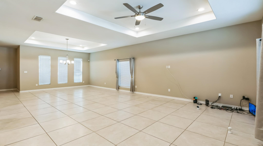 304 Glen Cook Dr., Laredo, Texas 78041, 3 Bedrooms Bedrooms, ,2 BathroomsBathrooms,Residential,For Sale,304 Glen Cook Dr.,20251285
