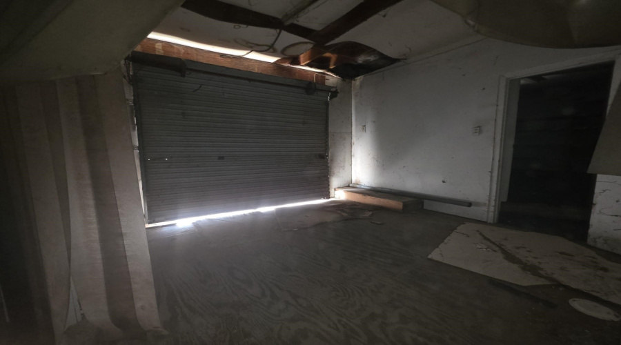 1301 Zaragoza St, Laredo, Texas 78041, 1 Room Rooms,1 BathroomBathrooms,Commercial retail/office,For Rent,1301 Zaragoza St,20253867