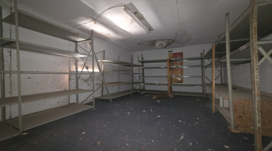 1301 Zaragoza St, Laredo, Texas 78041, 1 Room Rooms,1 BathroomBathrooms,Commercial retail/office,For Rent,1301 Zaragoza St,20253867