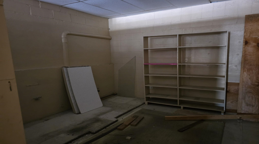 1301 Zaragoza St, Laredo, Texas 78040, 1 Room Rooms,1 BathroomBathrooms,Commercial retail/office,For Rent,1301 Zaragoza St,20253868