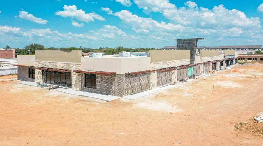 1016 Calton Rd, LAREDO, Texas 78041, 1 Room Rooms,1 BathroomBathrooms,Commercial retail/office,For Rent,1016 Calton Rd,20253904