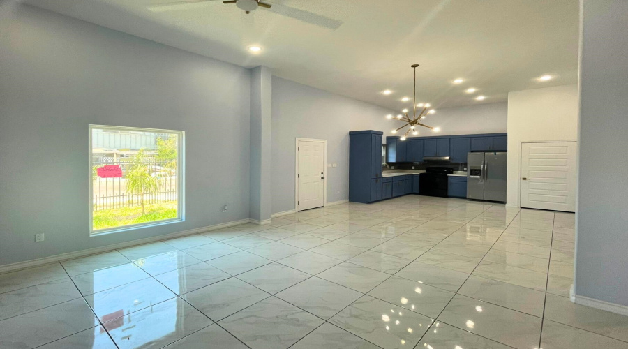 1619 Pierce St, Laredo, Texas 78041, ,Multi-family,For Sale,1619 Pierce St,20253881