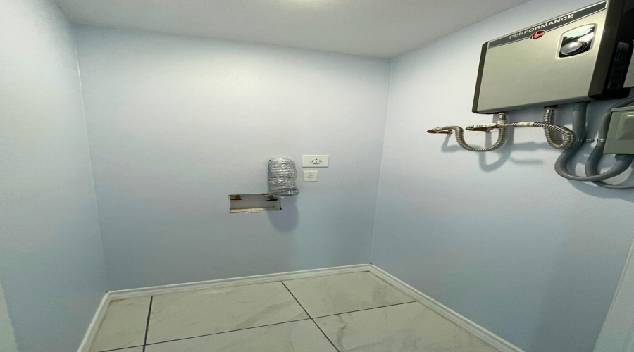 1619 Pierce St, Laredo, Texas 78041, ,Multi-family,For Sale,1619 Pierce St,20253881