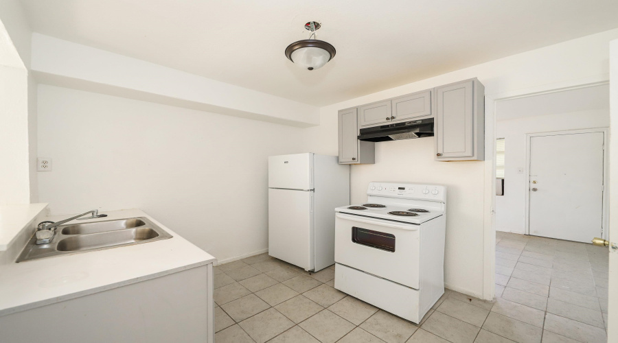1001 Reynolds St, Laredo, Texas 78040, ,Multi-family,For Sale,1001 Reynolds St,20253977