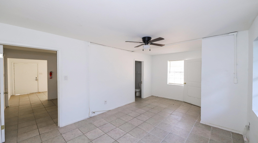 1001 Reynolds St, Laredo, Texas 78040, ,Multi-family,For Sale,1001 Reynolds St,20253977