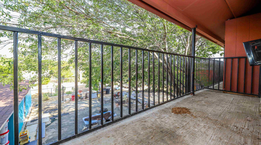 1001 Reynolds St, Laredo, Texas 78040, ,Multi-family,For Sale,1001 Reynolds St,20253977