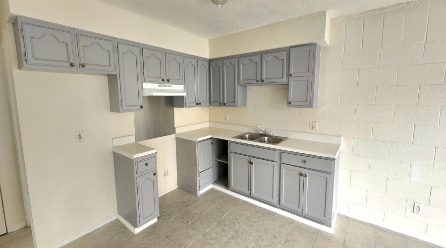 1702 Iturbide St, Laredo, Texas 78040, ,Multi-family,For Sale,1702 Iturbide St,20253978