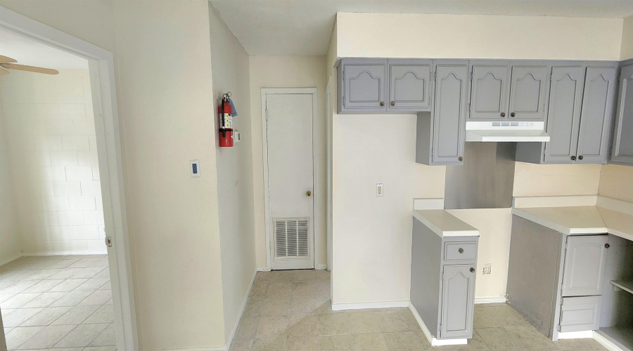 1702 Iturbide St, Laredo, Texas 78040, ,Multi-family,For Sale,1702 Iturbide St,20253978
