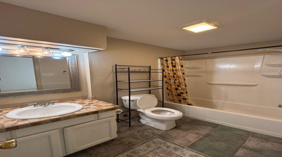 113 Ashton Lp, Laredo, Texas 78045, 4 Bedrooms Bedrooms, 7 Rooms Rooms,2 BathroomsBathrooms,Residential,For Sale,113 Ashton Lp,20253847