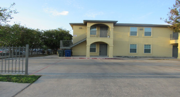1720 Juarez Ave, Laredo, Texas 78040, 2 Bedrooms Bedrooms, 4 Rooms Rooms,1 BathroomBathrooms,Residential,For Rent,1720 Juarez Ave,20253882