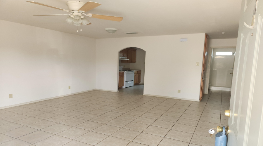 1720 Juarez Ave, Laredo, Texas 78040, 2 Bedrooms Bedrooms, 4 Rooms Rooms,1 BathroomBathrooms,Residential,For Rent,1720 Juarez Ave,20253882