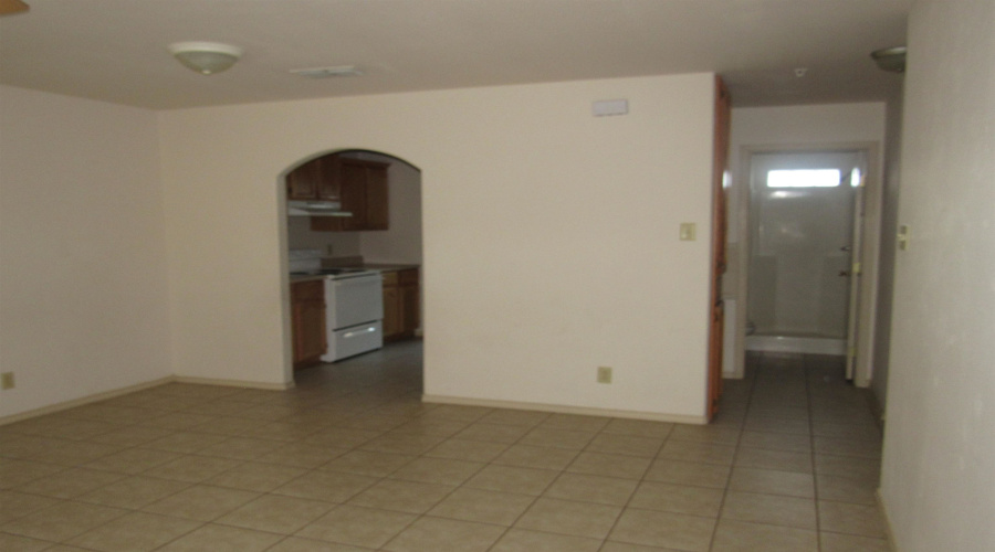 1720 Juarez Ave, Laredo, Texas 78040, 2 Bedrooms Bedrooms, 4 Rooms Rooms,1 BathroomBathrooms,Residential,For Rent,1720 Juarez Ave,20253882