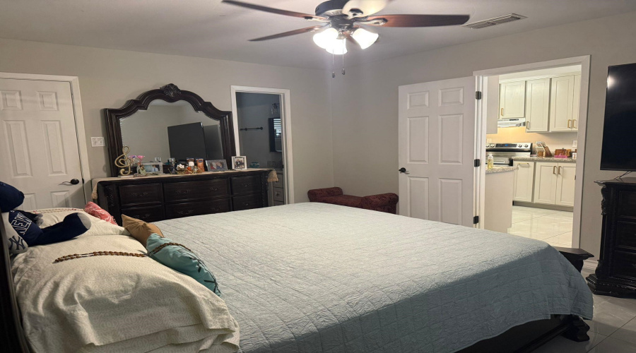 4804 Pita Dr, LAREDO, Texas 78041, 3 Bedrooms Bedrooms, 5 Rooms Rooms,2 BathroomsBathrooms,Residential,For Rent,4804 Pita Dr,20253865