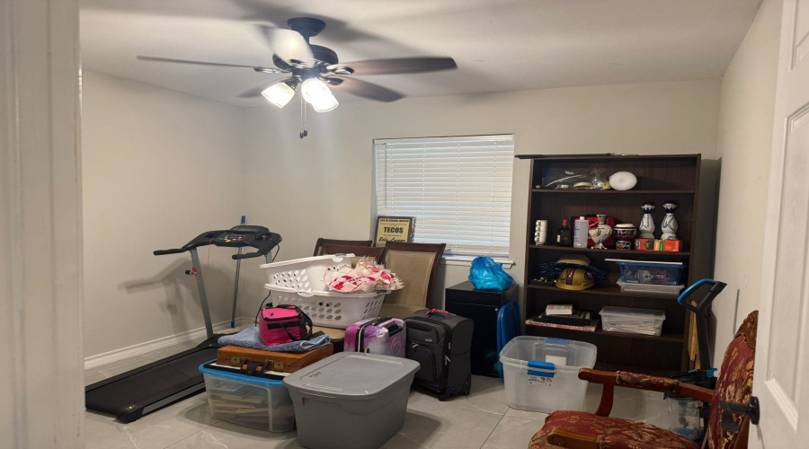 4804 Pita Dr, LAREDO, Texas 78041, 3 Bedrooms Bedrooms, 5 Rooms Rooms,2 BathroomsBathrooms,Residential,For Rent,4804 Pita Dr,20253865