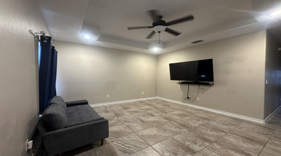 421 Floral Blvd, Laredo, Texas 78043, 3 Bedrooms Bedrooms, 4 Rooms Rooms,2 BathroomsBathrooms,Residential,For Sale,421 Floral Blvd,20253866