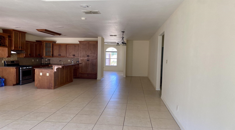 3905 Aidin St, laredo, Texas 78045, 4 Bedrooms Bedrooms, 7 Rooms Rooms,3 BathroomsBathrooms,Residential,For Sale,3905 Aidin St,20253873