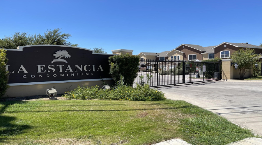 2619 San Isidro Pkwy, Laredo, Texas 78045, 2 Bedrooms Bedrooms, 4 Rooms Rooms,2 BathroomsBathrooms,Residential,For Rent,2619 San Isidro Pkwy,20253874 2619 San Isidro Pkwy, Laredo, Texas 78045, 2 Bedrooms Bedrooms, 4 Rooms Rooms,2 BathroomsBathrooms,Residential,For Rent,2619 San Isidro Pkwy,20253874