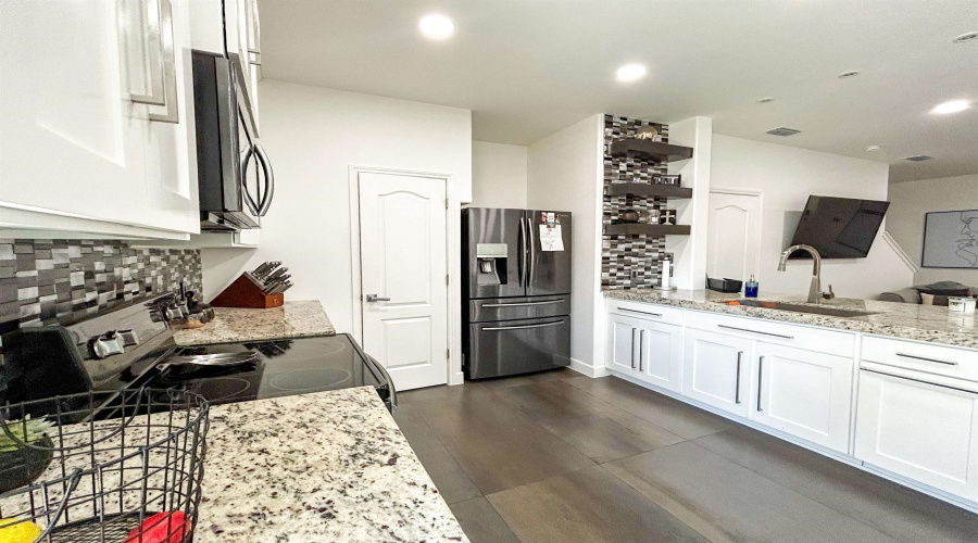 2619 San Isidro Pkwy, Laredo, Texas 78045, 2 Bedrooms Bedrooms, 4 Rooms Rooms,2 BathroomsBathrooms,Residential,For Sale,2619 San Isidro Pkwy,20253878