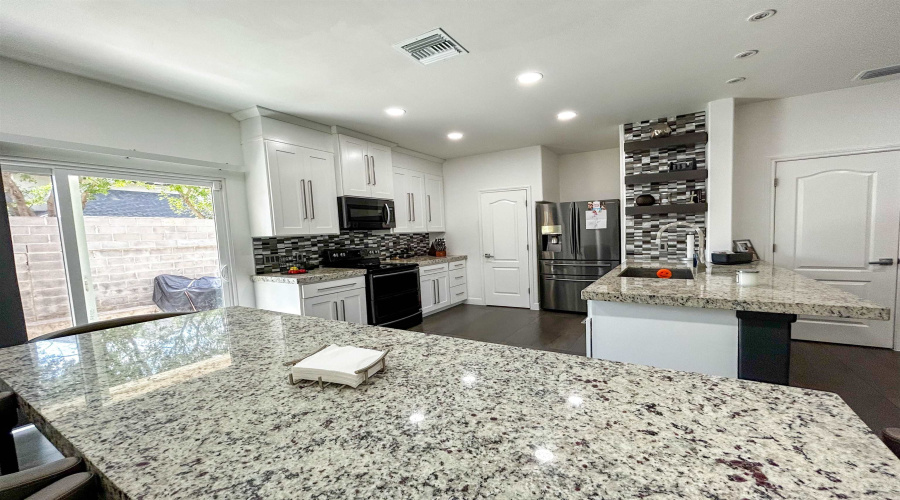 2619 San Isidro Pkwy, Laredo, Texas 78045, 2 Bedrooms Bedrooms, 4 Rooms Rooms,2 BathroomsBathrooms,Residential,For Sale,2619 San Isidro Pkwy,20253878