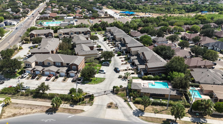 2619 San Isidro Pkwy, Laredo, Texas 78045, 2 Bedrooms Bedrooms, 4 Rooms Rooms,2 BathroomsBathrooms,Residential,For Sale,2619 San Isidro Pkwy,20253878