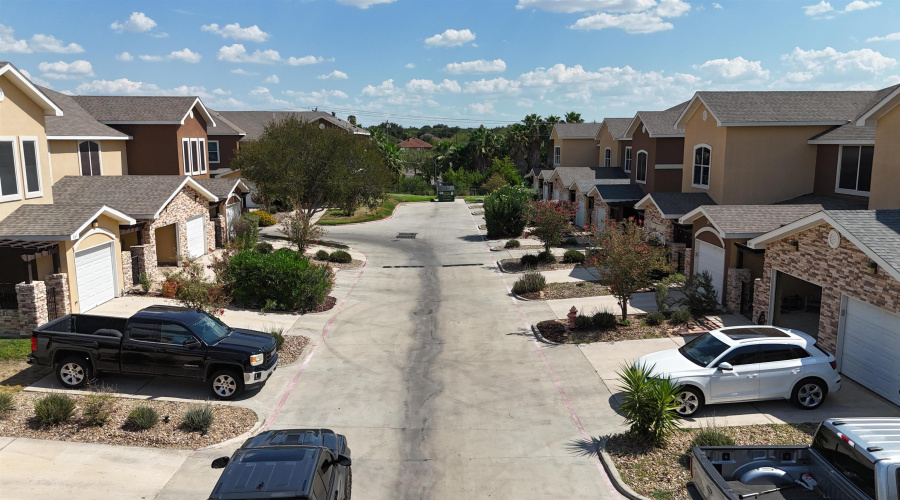 2619 San Isidro Pkwy, Laredo, Texas 78045, 2 Bedrooms Bedrooms, 4 Rooms Rooms,2 BathroomsBathrooms,Residential,For Sale,2619 San Isidro Pkwy,20253878