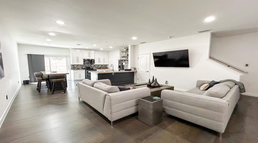 2619 San Isidro Pkwy, Laredo, Texas 78045, 2 Bedrooms Bedrooms, 4 Rooms Rooms,2 BathroomsBathrooms,Residential,For Sale,2619 San Isidro Pkwy,20253878