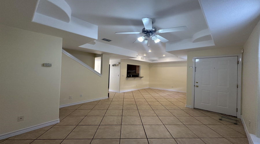 1000 Ranchway Dr, Laredo, Texas 78045, 3 Bedrooms Bedrooms, 7 Rooms Rooms,3 BathroomsBathrooms,Residential,For Rent,1000 Ranchway Dr,20253883