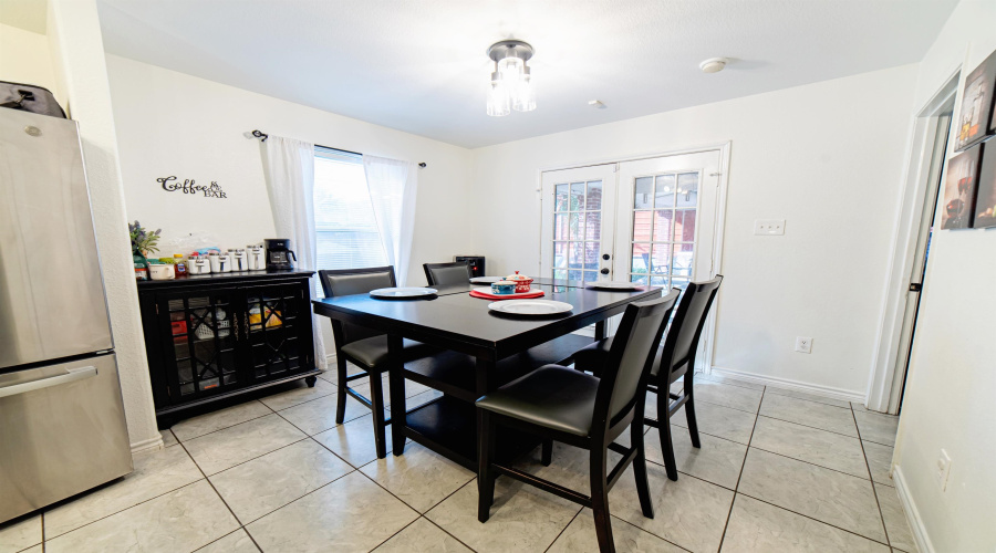2139 Lima Lp, Laredo, Texas 78045, 5 Bedrooms Bedrooms, 7 Rooms Rooms,2 BathroomsBathrooms,Residential,For Sale,2139 Lima Lp,20253890