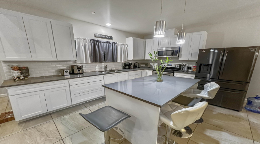 10902 International Blvd, LAREDO, Texas 78045, 3 Bedrooms Bedrooms, 5 Rooms Rooms,2 BathroomsBathrooms,Residential,For Rent,10902 International Blvd,20253892