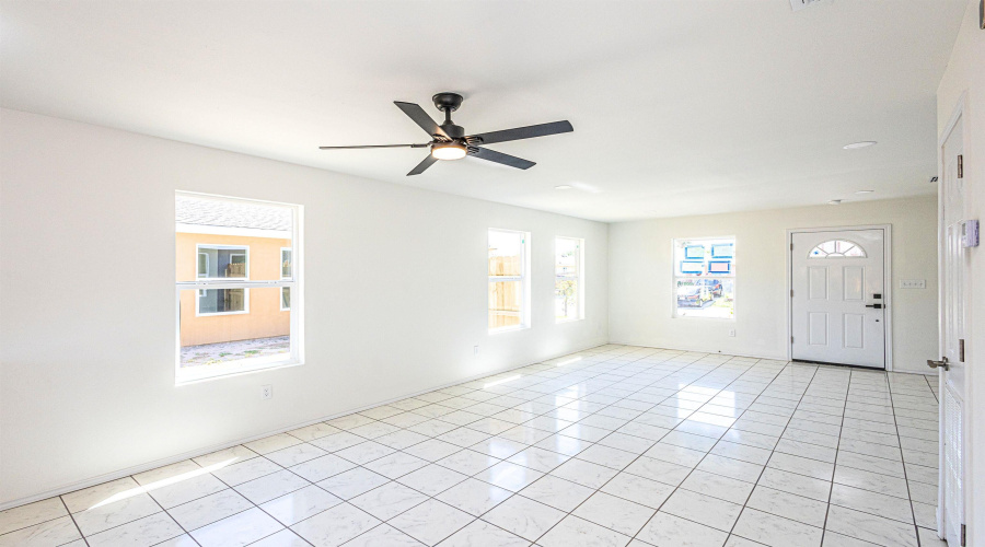 204 Alicante Dr, LAREDO, Texas 78046, 3 Bedrooms Bedrooms, 4 Rooms Rooms,2 BathroomsBathrooms,Residential,For Sale,204 Alicante Dr,20253896